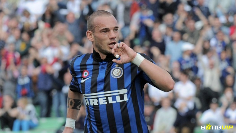 Wesley Sneijder nổi tiếng với kỹ thuật điều khiển bóng của Inter Milan