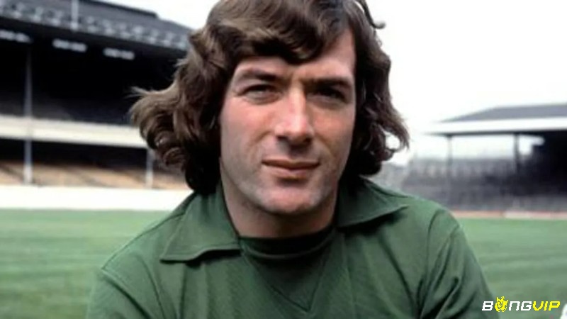 Pat Jennings là một trong các thủ môn hay nhất Arsenal từng sử dụng mọi bộ phận trên cơ thể để cản bóng