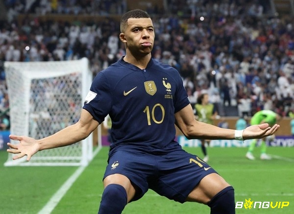 Kylian Mbappe là cầu thủ ghi nhiều bàn thắng nhất trong một trận đấu World Cup