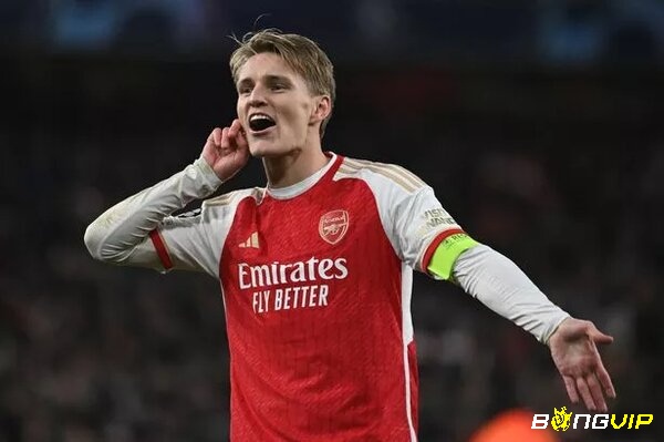 Martin Odegaard có một mùa giải ấn tượng trong màu áo của Arsenal 