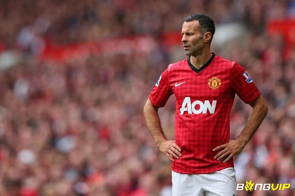 Ryan Giggs chơi tổng cộng 672 trận trong màu áo của MU