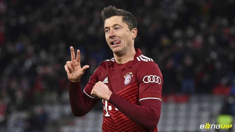 Tiền đạo hay nhất Bundesliga thi đấu xuất sắc rất được yêu thích - Robert Lewandowski