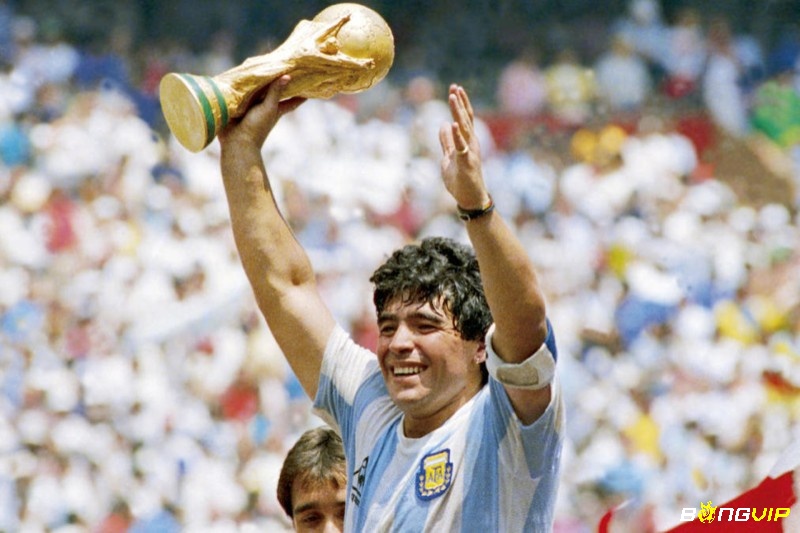 Top tiền vệ hay nhất World Cup ấn tượng với khả năng tấn công xuất sắc Diego Maradona