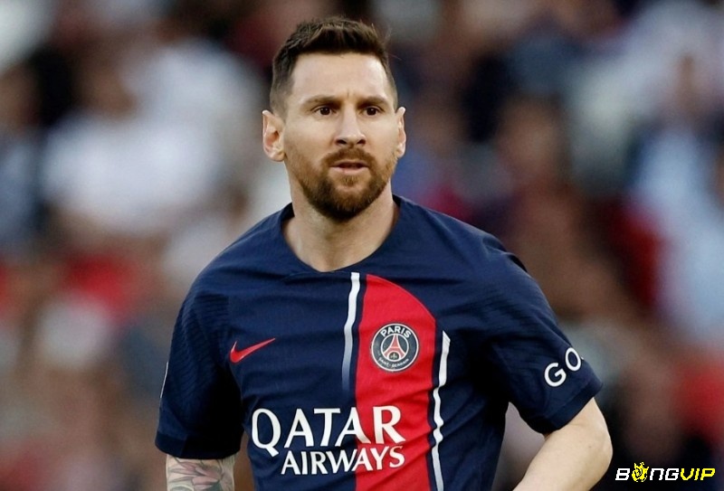 Kỳ phùng địch thủ Ronaldo là Lionel Messi chắc chắn không thể thiếu trong top cầu thủ ghi bàn nhiều nhất thế giới