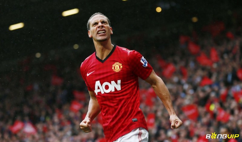 Rio Ferdinand là trung vệ xuất sắc của Manchester United và luôn nằm trong top hậu vệ hay nhất Ngoại hạng Anh