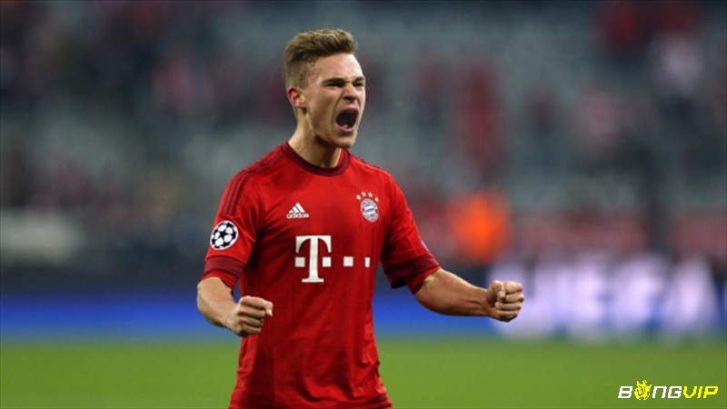 Joshua Kimmich không chỉ là tiền vệ hay nhất Bundesliga của Bundesliga mà còn là một trong những cầu thủ toàn diện nhất thế giới.