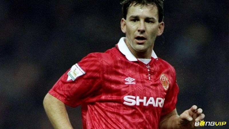 Bryan Robson với 99 bàn thắng thuộc top 4 ghi được nhiều bàn thắng nhất MU