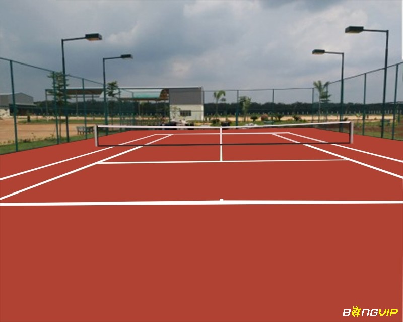 Mặt sân đất nện tennis được làm từ đá phiến là nơi lý tưởng để phát triển kỹ năng 