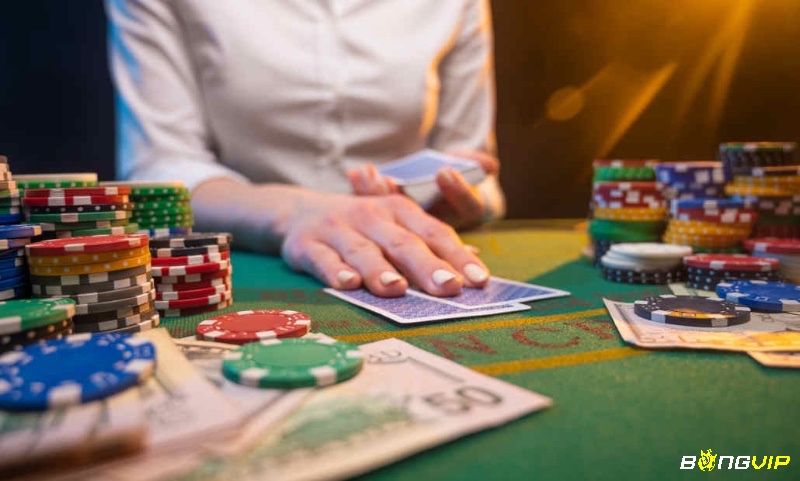 Hướng dẫn cách tính EV poker đơn giản và hiệu quả cho người chơi mới