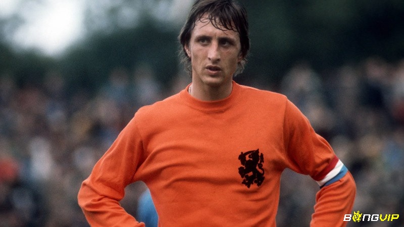 Cuộc đời Cruyff đã gắn bó và toả sáng với bóng đá