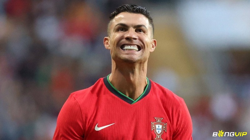 Cầu thủ vĩ đại nhất mọi thời đại Ronaldo xứng đáng đứng top đầu danh sách