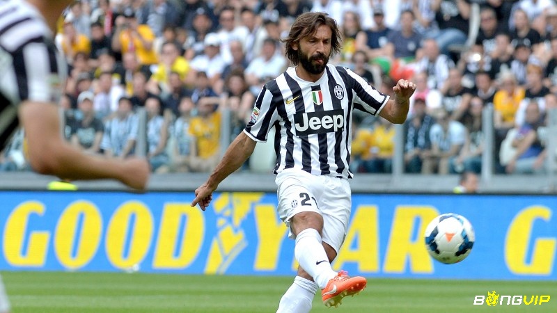 Hình ảnh tiền vệ Andrea Pirlo