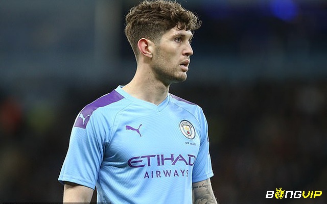 John Stones là một tung vệ tài năng của Manchester City tại ngoại hạng Anh