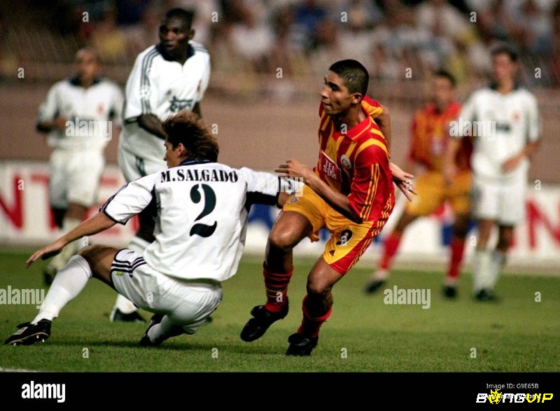 Mario Jardel ghi bàn giúp Galatasaray chiến thắng ở Siêu cúp châu Âu 2000