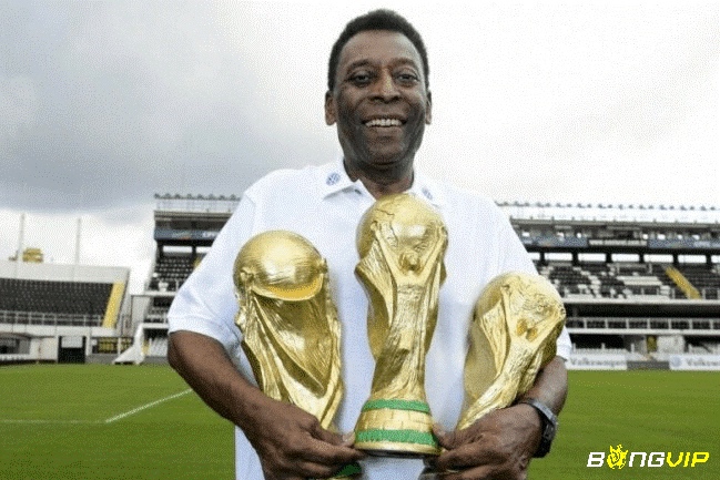 Pele được biết đến là 1 superstar đầy chuyên nghiệp của bóng đá thế giới