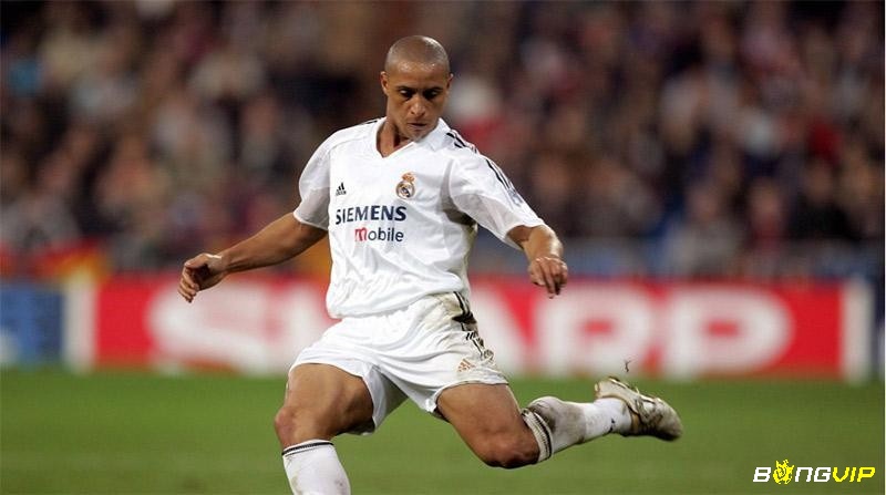 Vòng đùi của Roberto Carlos rất ấn tượng