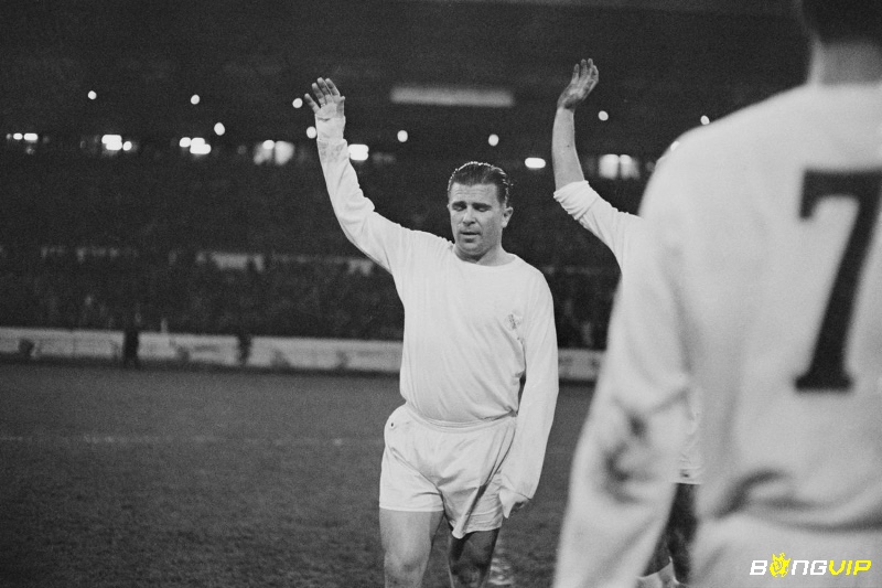 Ferenc Puskas đã ghi 514 bàn thắng cho Real Madrid một kỷ lục mà ít cầu thủ nào có thể sánh kịp - Cầu thủ vĩ đại nhất real madrid