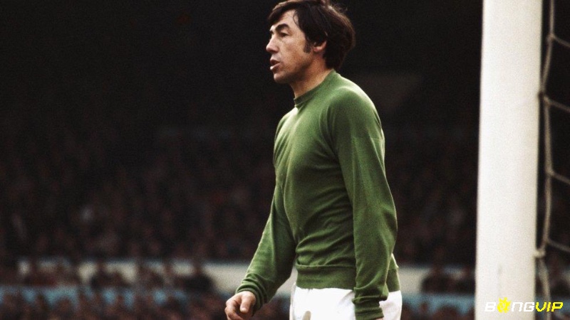 Tiểu sử Gordon Banks từng có tuổi thơ cơ cực làm ông bị gián đoạn với bóng đá