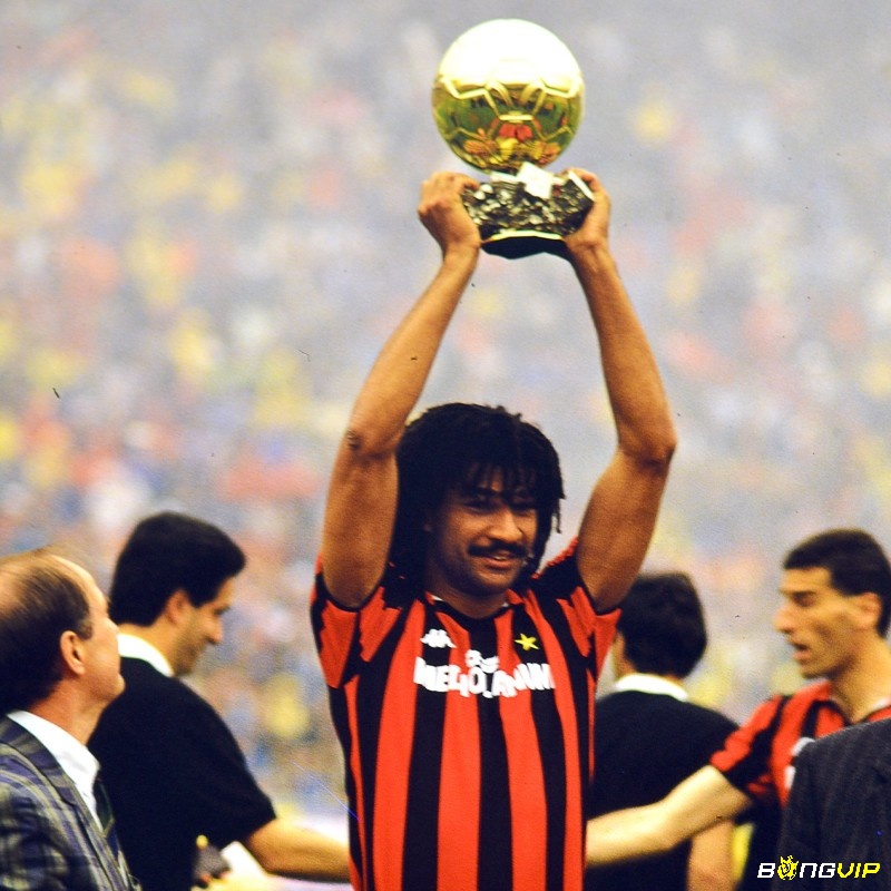 Tiểu sử Ruud Gullit giành Quả Bóng Vàng châu Âu năm 1987.