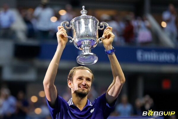 Daniil Medvedev đánh bại Nole để giành chức vô địch US Open 2021