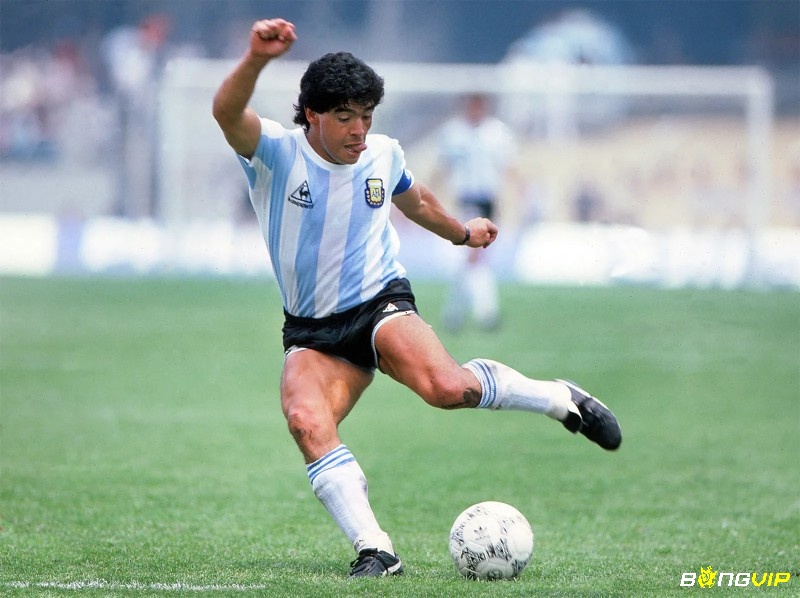 Cầu thủ bóng đá hay nhất thế giới - Diego Maradona