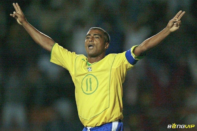 Romario chân sút người Brazil sở hữu hơn 772 bàn thắng nhờ phong cách chơi bóng đầy nghệ thuật - Top cầu thủ ghi bàn nhiều nhất mọi thời đại