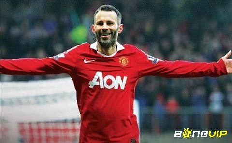 Ryan Giggs là cầu thủ cực kỳ tài năng với lối tấn công cực mạnh mẽ