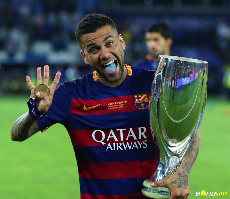 Dani Alves là cầu thủ cực kỳ tài năng với lối đá bóng kỹ thuật đẹp mắt