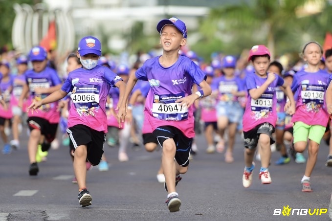 Giải chạy thiếu nhi không tranh giải, với các cự ly 1.5 km và 3 km cho trẻ em